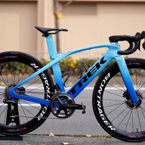 Vélo de route Trek Madone modèle SLR9 en Dura Ace