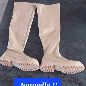 Nouvelle botte beige a tirette pointure 40