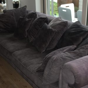 Beau canapé 4 places et 2 places