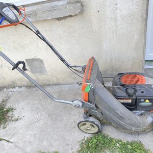 Tondeuse essence Husqvarna auto-tractée 2016 sans le bac