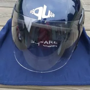 Casque moto à visière