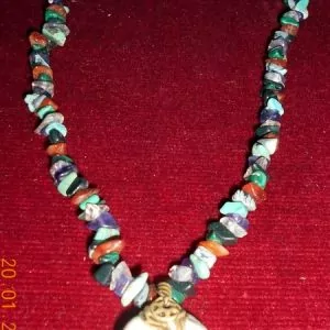 Très beau collier en pierres semi-précieuses