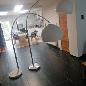 2 Lampadaires sur socle pese un peu lourd base solide