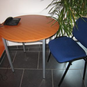 Table bureau et 4 chaises