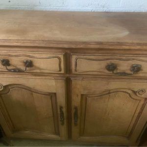 Meuble en bois( Buffet)