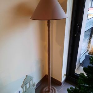 Lampadaire et lampe assortie