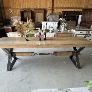 table en chêne style industriel