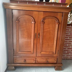 Un dressoir en bois