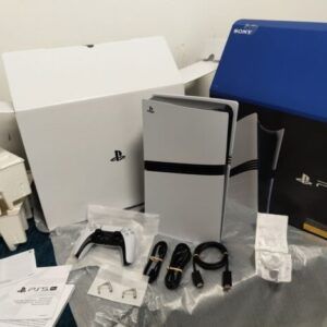 Sony PlayStation PS5 Pro consoles , Sony PlayStation PS5 Slim, Nintendo Switch et Microsoft Xbox Series X 2 To