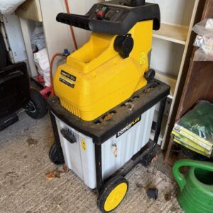 Broyeur de branches Power Plus – état quasi neuf (3 utilisations)