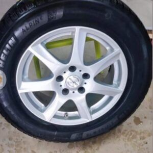 QUATRES JANTES ALU AVEC PNEUS HIVER MICHELIN POUR JEEP RENEGADE
