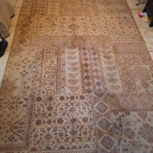tapis beige a motifs