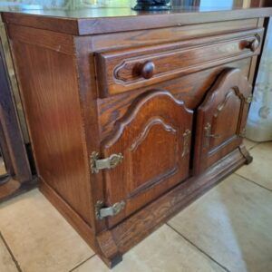 buffet 1 tiroir et 2 portes