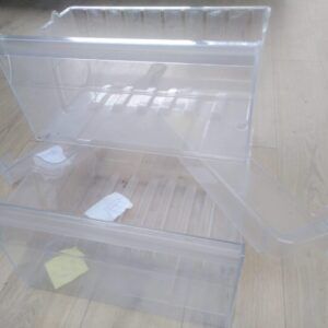 bacs à légumes et compartiments de porte frigo