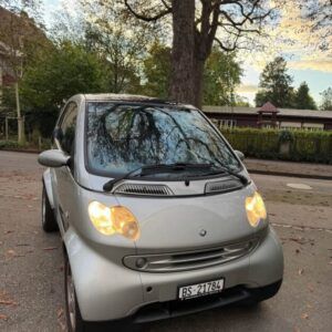 Salut je met en vente ma voiture sur bon prix