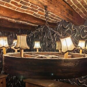 Lustre roue ancienne en bois massif-pièce unique.