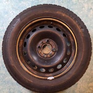 Pneus hivers Contiwinter 175/65 R14T montés sur fiat 500