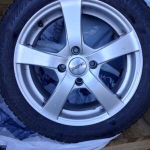 Jeu de 4 jantes Alu DEZENT RE 6.5X16 ET 32 + pneus hiver Vredestein Wintrac 195/55-16