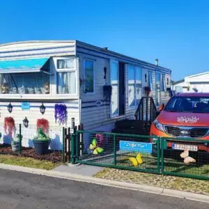 A VENDRE - Caravane Résidentiel de 10,95m sur 3,75m qui peu rester sur le terrain.