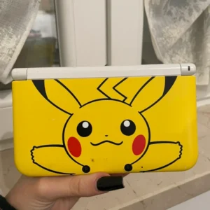 Nintendo 3DS XL Pikachu Edition