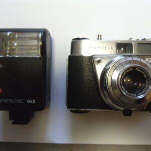 Appareil argentique Kodak Reinette 1A avec flash Agfatronic