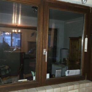 porte extérieure et fenêtre double ouvrant