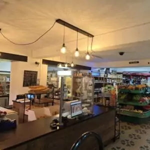 Épicerie multiservices MODERNE sans concurrence + maison – zone touristique