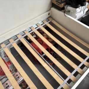 Lit 1 personne+matelas+sommiers