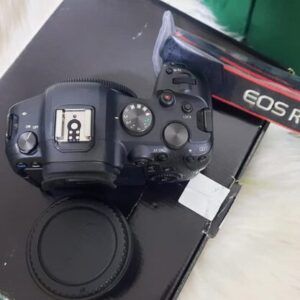 Canon EOS R6 Mirrorless Digital Camera with RF 24-105mm