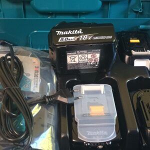 Makita 18V Li-Ion batterie set de démarrage (4x 5.0Ah) + chargeur dans Mbox