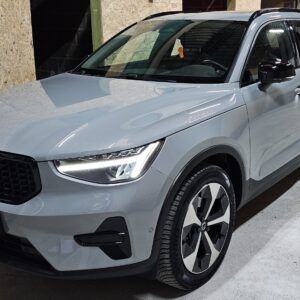 Volvo XC40 mild Hybride . Modèle 2025 B3 Ultra