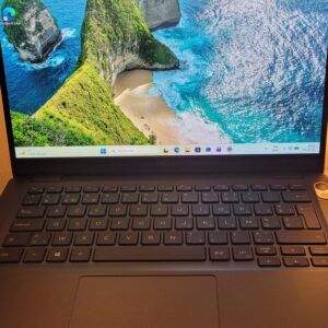 laptop Dell Latitude 5300 i5 8th Gen 16GB RAM SSD 13.3