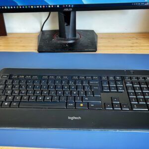 Logitech K800 Clavier sans Fil rétro-éclairé - parfait état