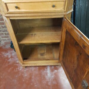 Armoire