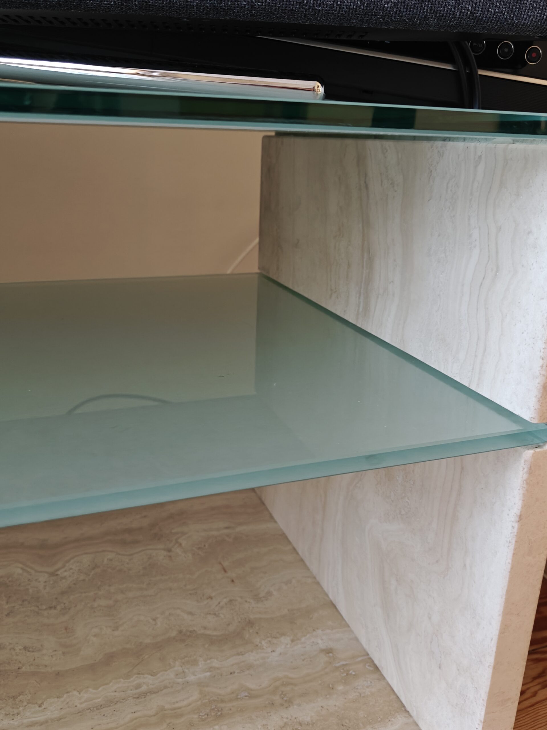 Petit meuble design en vrai travertin – Image 5