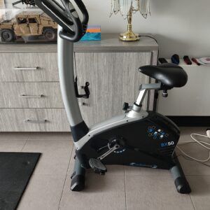 Vélo ergomètre CARDIOSTRONG BX50 (Ancienne version) – Excellent état, peu servi + Tapis + Manuel
