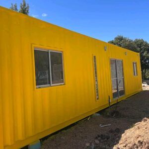 A vendre un conteneur préfabriqué de 40 pieds de 12 mètre