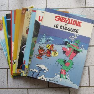 Lot de 10 bandes dessinées cartonnées