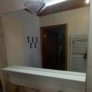 Miroir de SDB avec tablette
