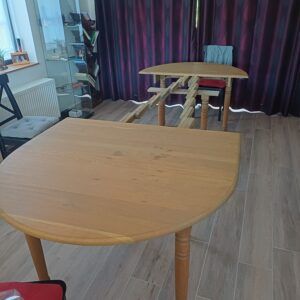 A vendre table en chêne extensible