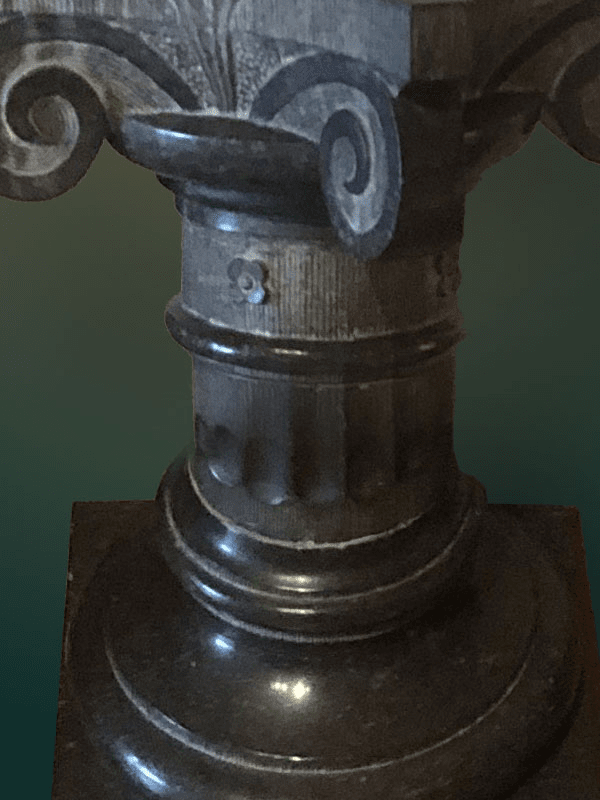Colonne en marbre et pierre noire – Image 2