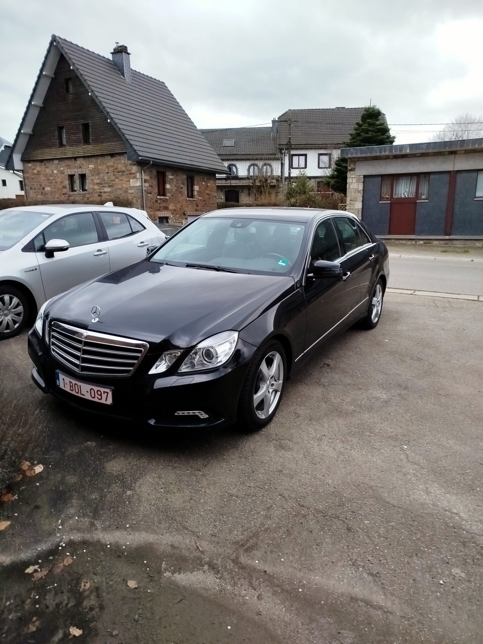 A vendre Mercedes W212 de 2009 – Image 7