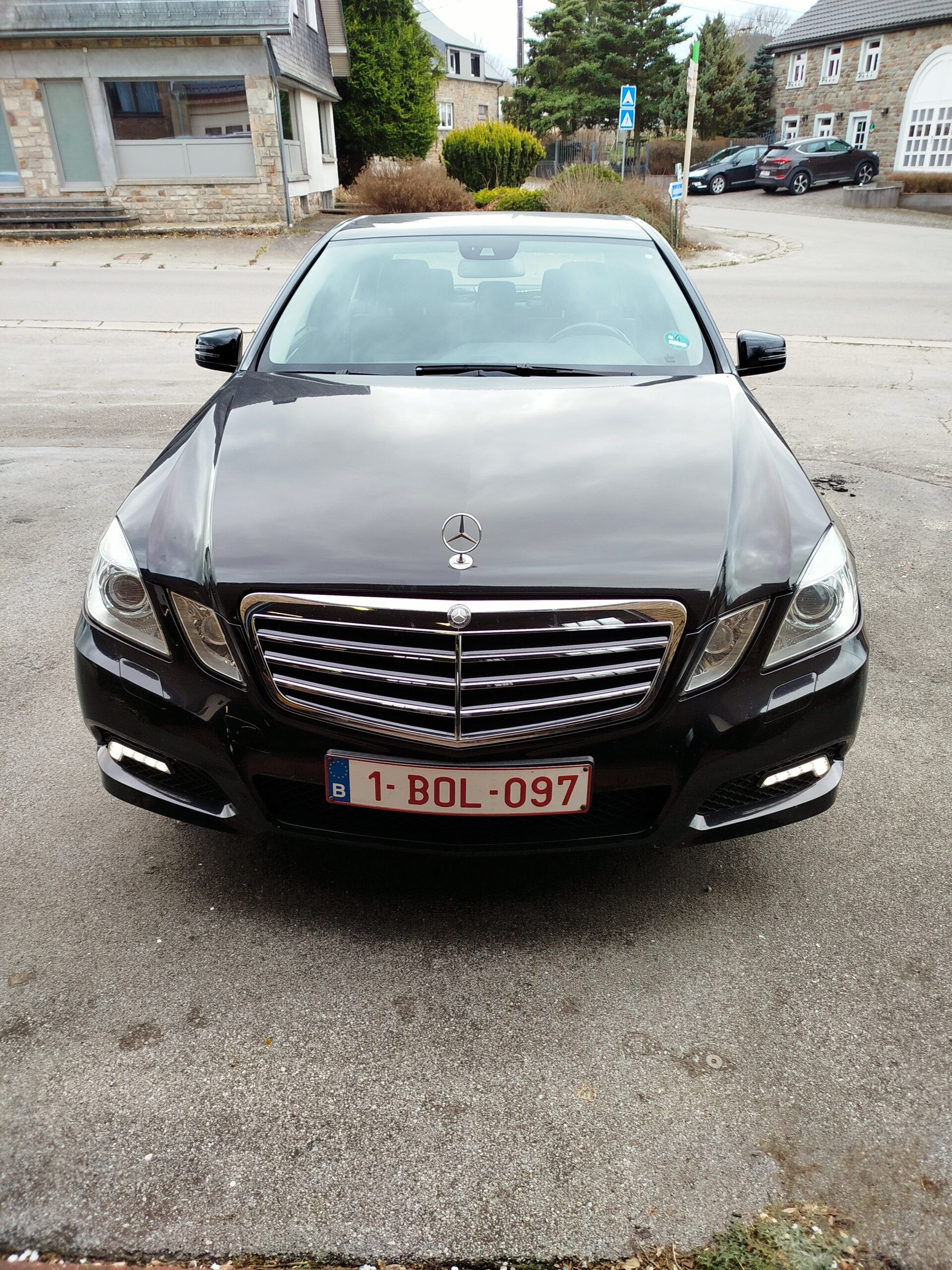 A vendre Mercedes W212 de 2009 – Image 4
