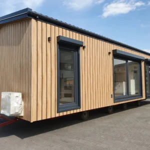 Maison remorque mobile 40 pieds x 8, type T2, isolée 4 saisons